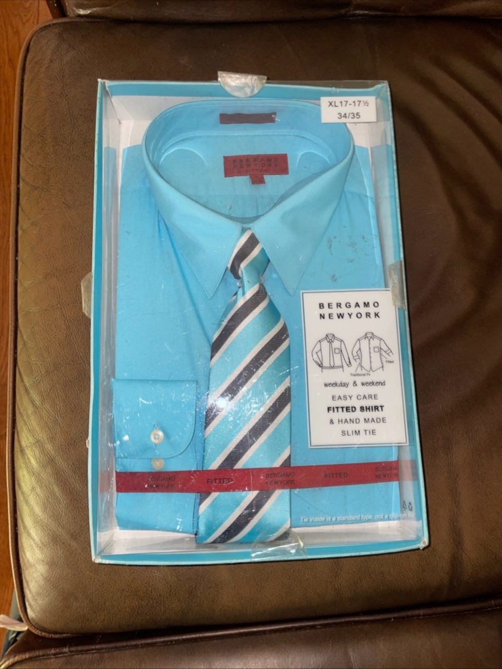 Men's  Shirt and tie set. Turquoise Size XL 17/12. Bergamo New York Brand.